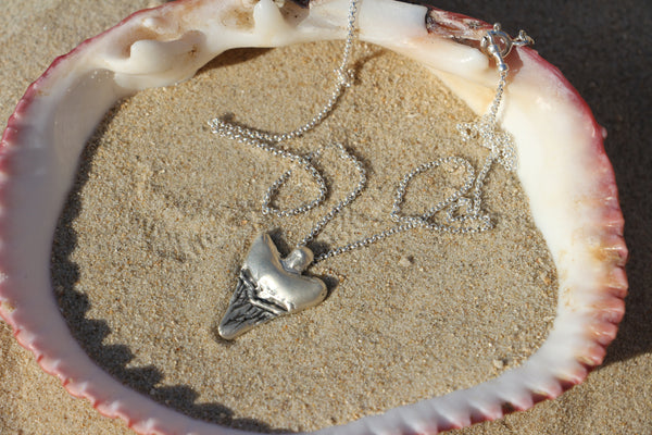 Reckless necklace