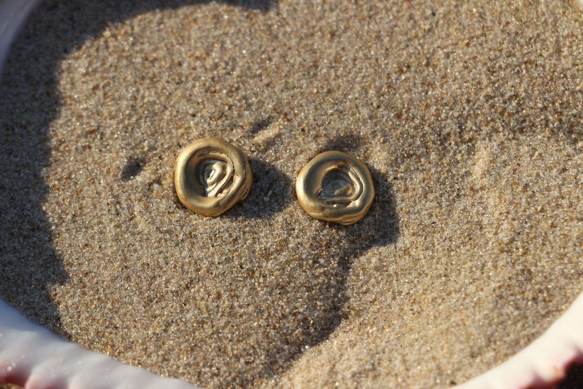 Salt drop earrings gold