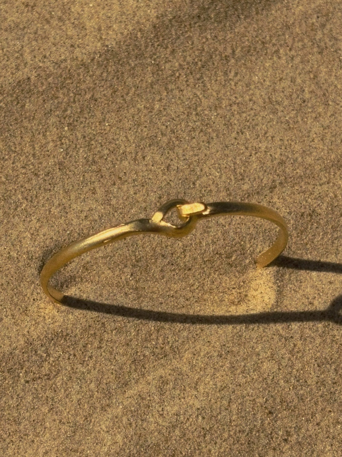 The snapper Lock Bracelet gold