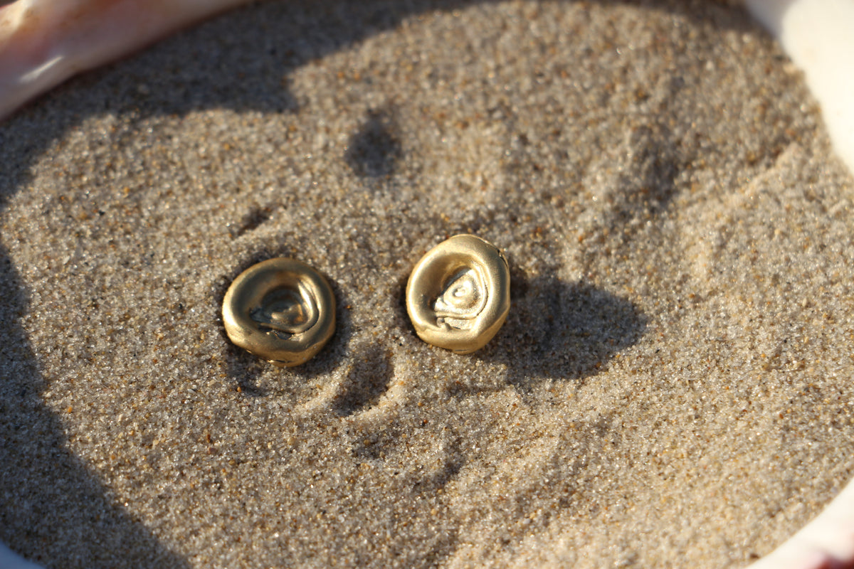 Salt drop earrings gold
