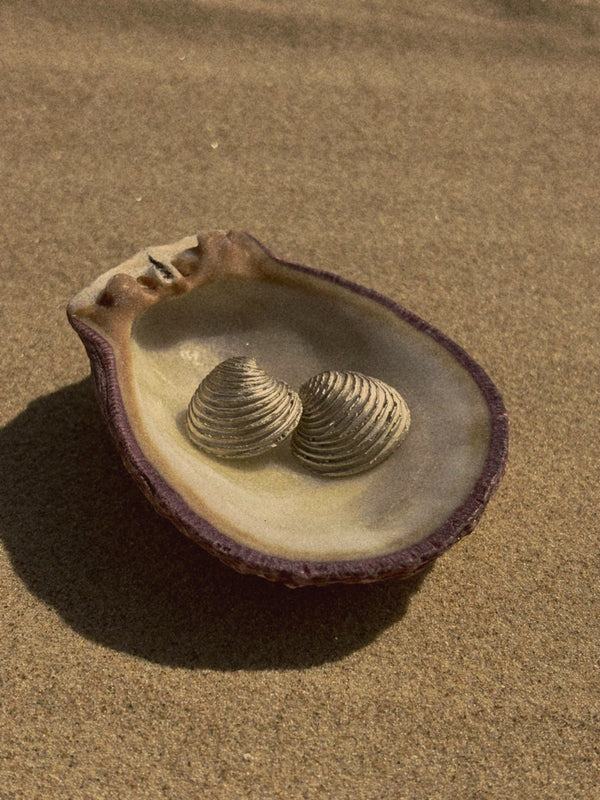 The Shell earrings