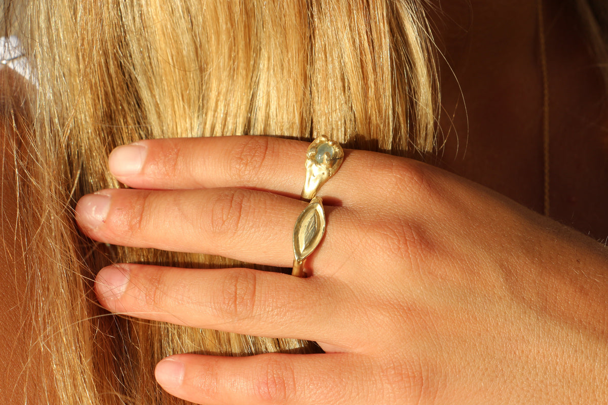Salty ring gold