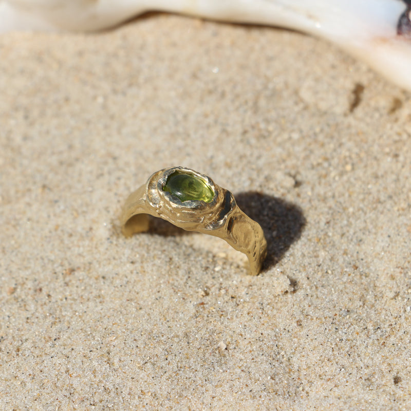 Clam ring gold