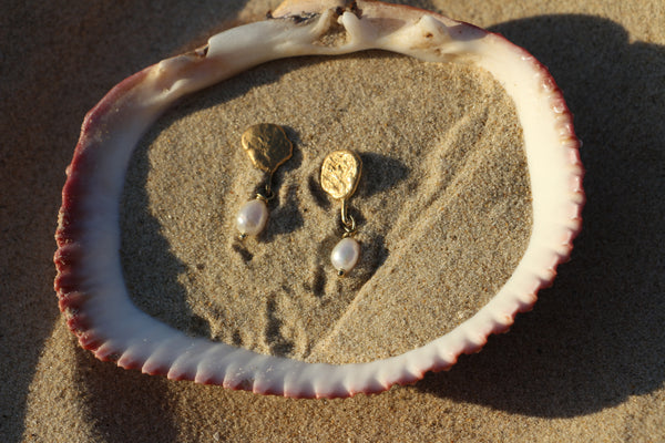 Shoreline earrings gold