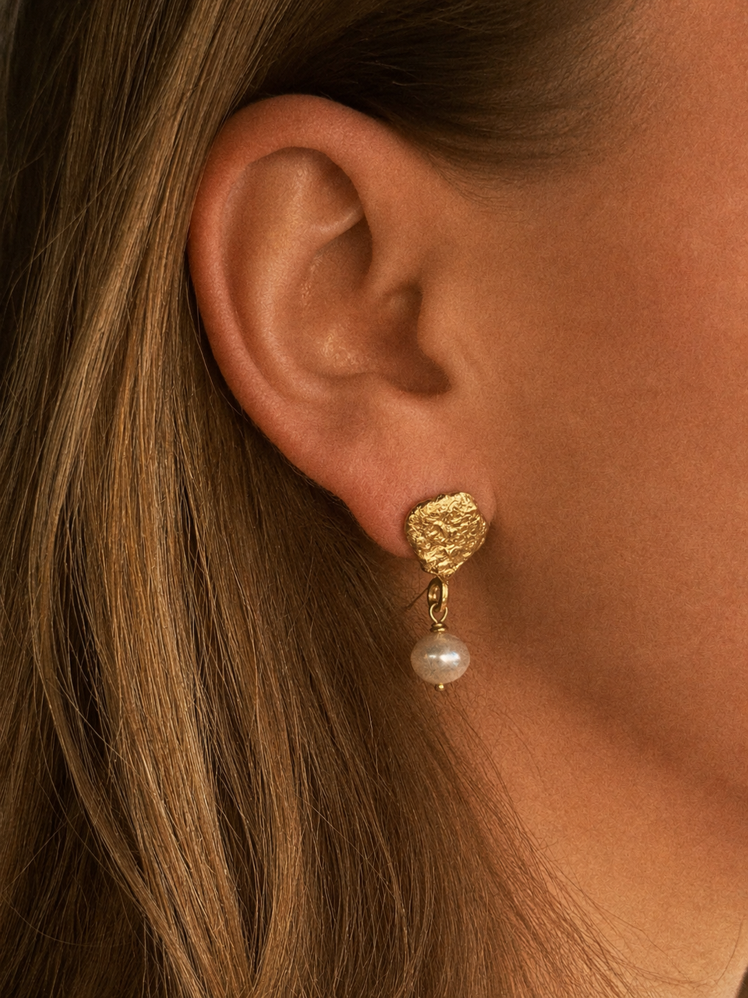 Shoreline earrings gold